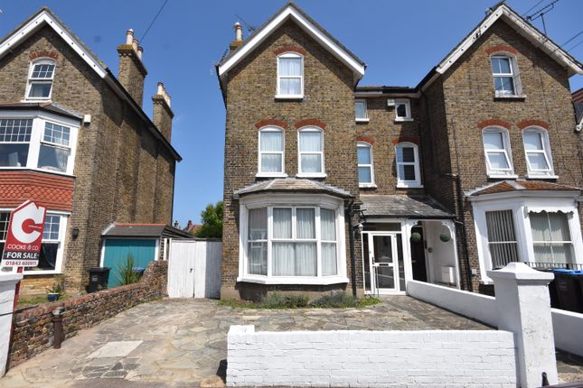 5 bed property, in St. Peters Road, £599,999