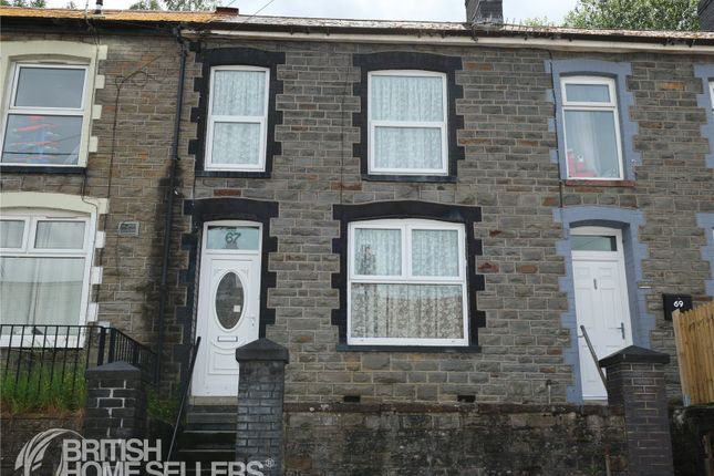3 bed property, in Tanycoed Street, £115,000