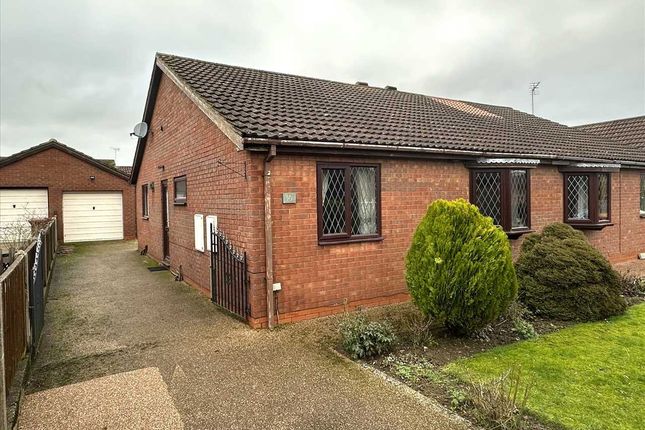 2 bed property, in Russell Walk, £154,950