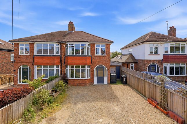 3 bed property, in Grasmere Crescent, £485,000