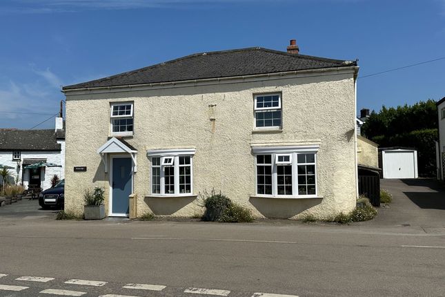 3 bed property, in The Square, £445,000
