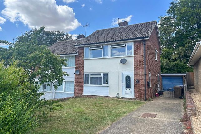 3 bed property, in Churchill Avenue, £275,000