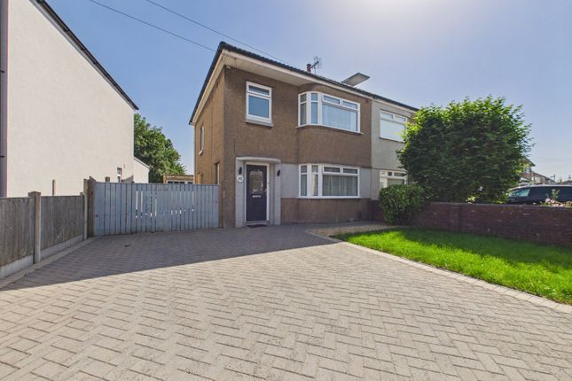 3 bed property, in Bush Avenue, £425,000