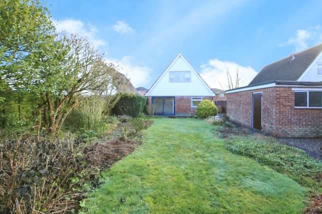 3 bed property, in Heaton Close, £225,000