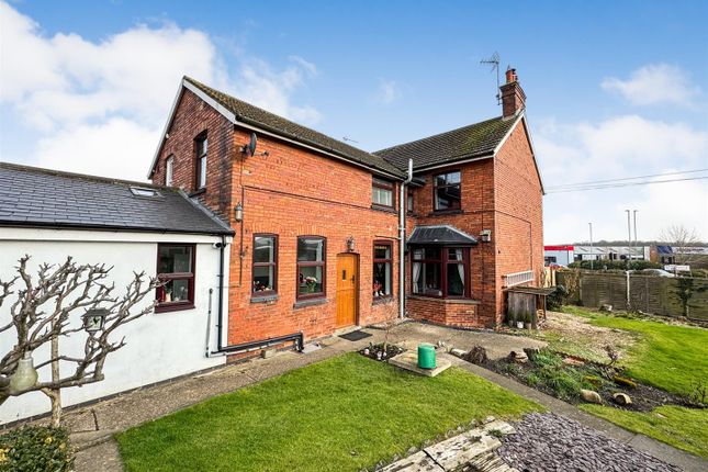 3 bed property, in Oakley Road, £333,000