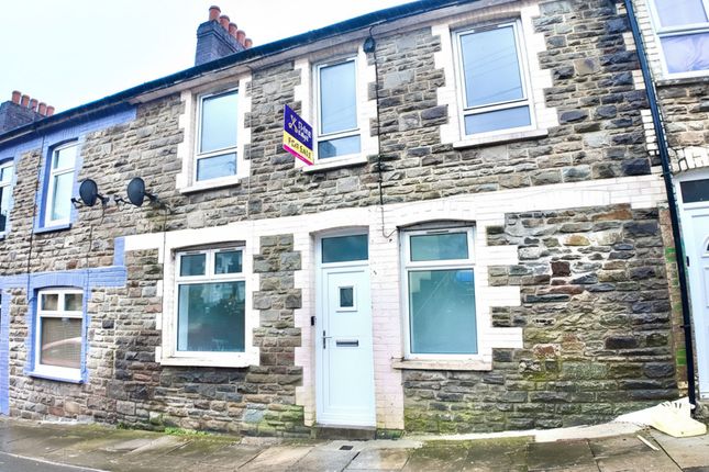 3 bed property, in Alexandra Road, £159,000