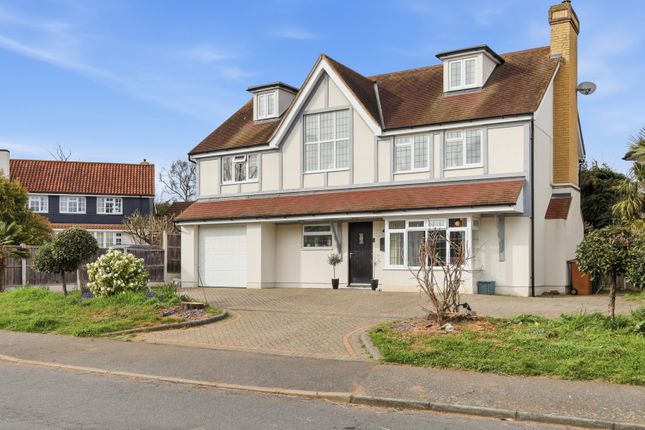 6 bed property, in Tabors Avenue, £1,000,000
