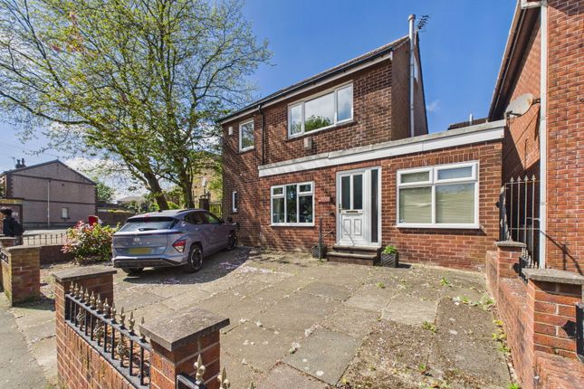 3 bed property, in Lodge Road, £375,000