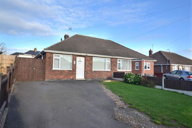 2 bed property, in Peashill Close, £225,000