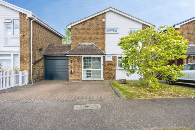 4 bed property, in Claudian Place, £900,000