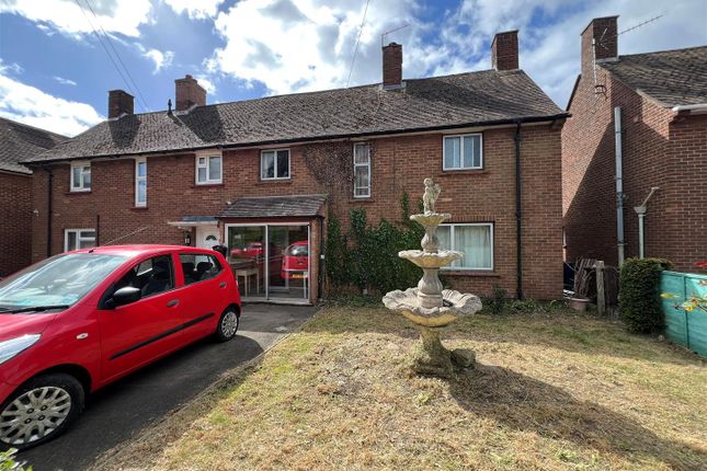 3 bed property, in Queen Mary Avenue, £350,000