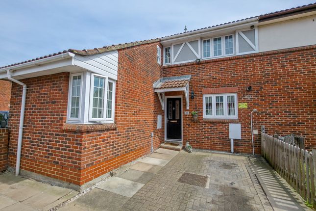 4 bed property, in Longworth Close, £450,000