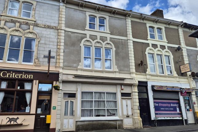 3 bed property, in Upper Church Road, £180,000