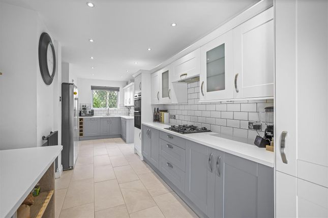 3 bed property, in The Spinney, £550,000