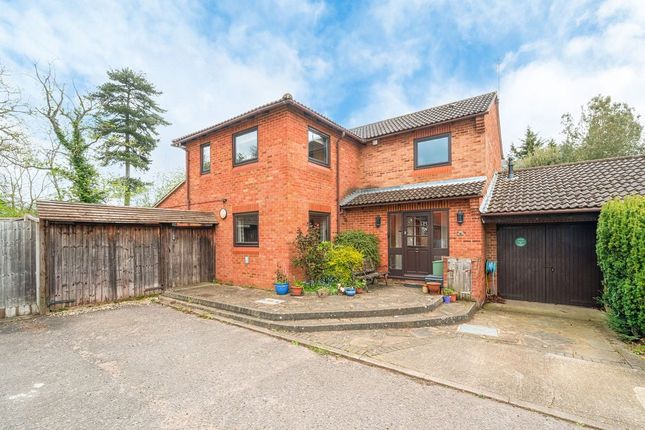 5 bed property, in August End, £750,000