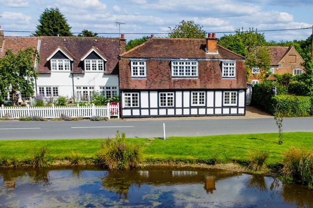 4 bed property, in Village Road, £925,000