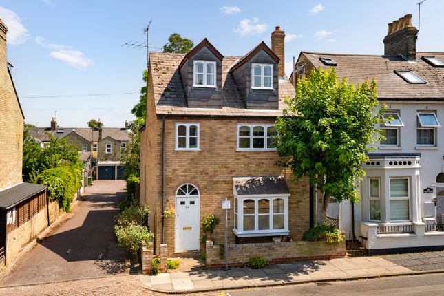 5 bed property, in Abbey Road, £1,000,000