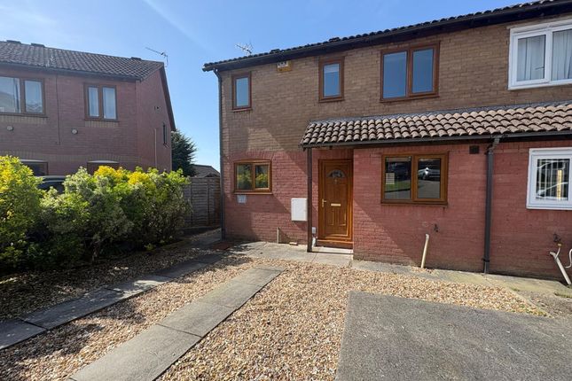 3 bed property, in Robins Hill, £195,000