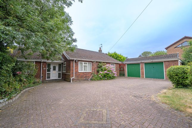4 bed property, in New Road, £490,000