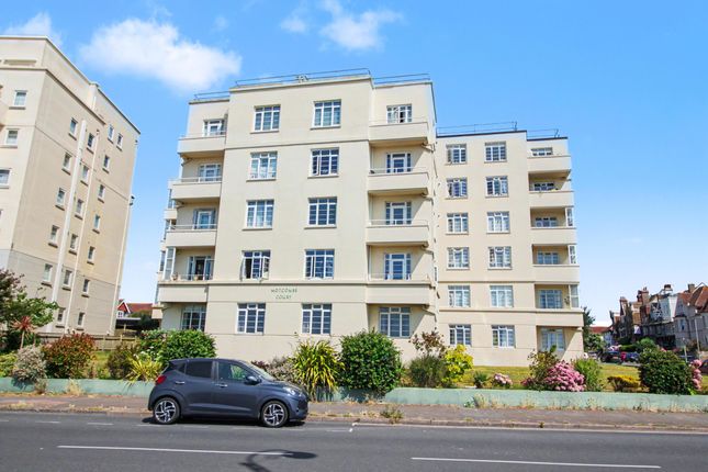 3 bed property, in 2 Motcombe Court, £140,000