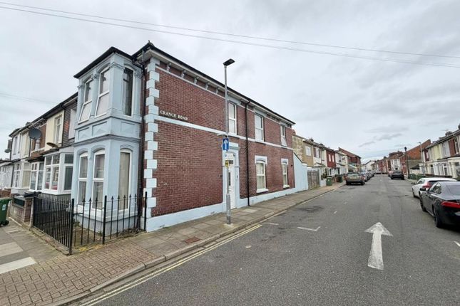 3 bed property, in Pitcroft Road, £180,000