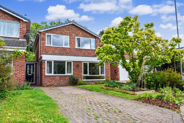 4 bed property, in Leamington Drive, £375,000