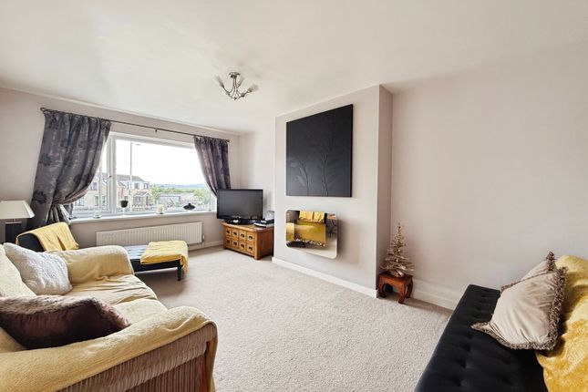3 bed property, in Riverside, £250,000