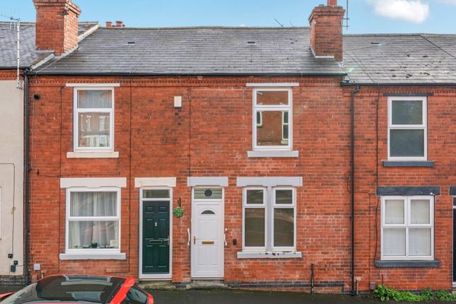 2 bed property, in Sceptre Street, £170,000