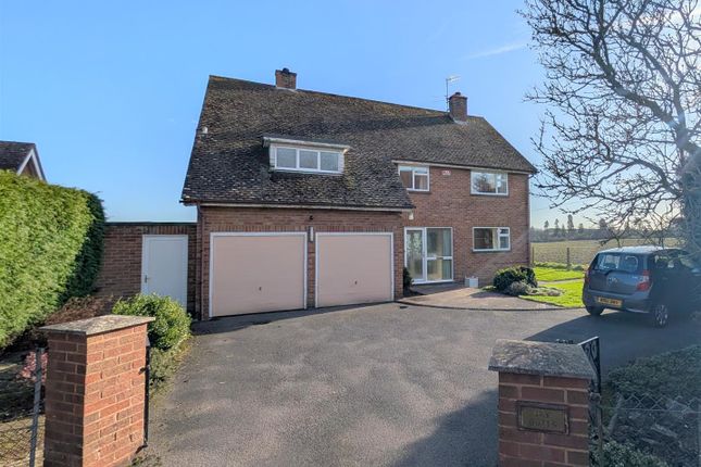 4 bed property, in Bowling Green, £575,000