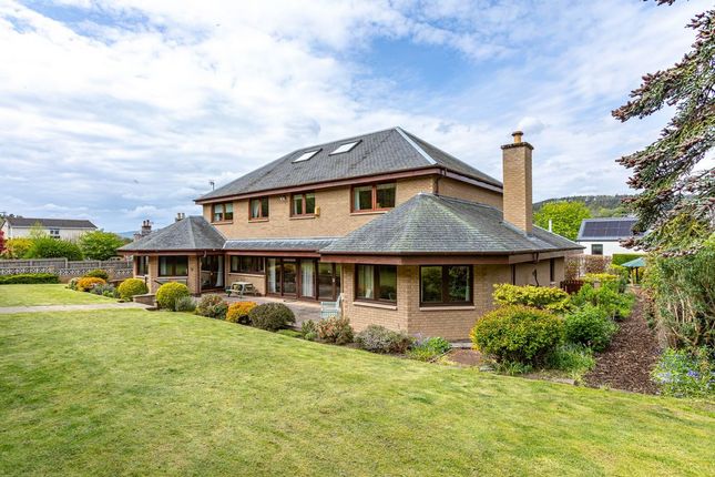 4 bed property, in The Banks, £750,000