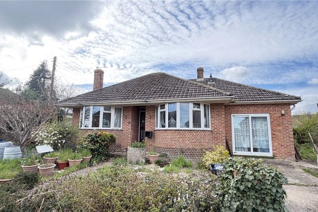3 bed property, in Newlands Park, £280,000