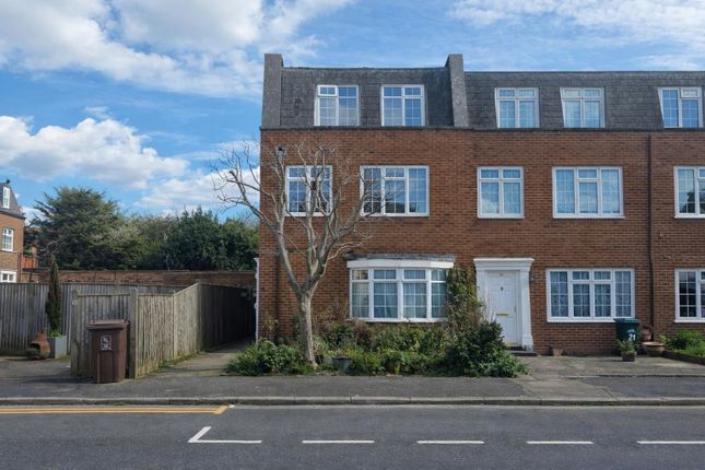 3 bed property, in Westbourne Place, £700,000