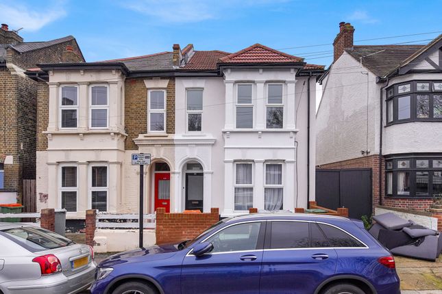 2 bed property, in Cranmer Road, £340,000