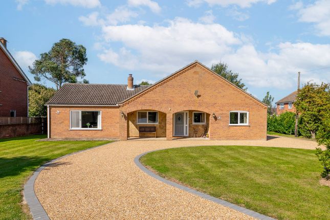 4 bed property, in Green Lane, £600,000