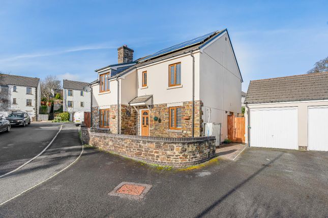 5 bed property, in Gloweth, £525,000