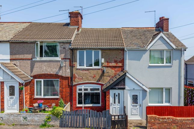 2 bed property, in Victoria Street, £80,000