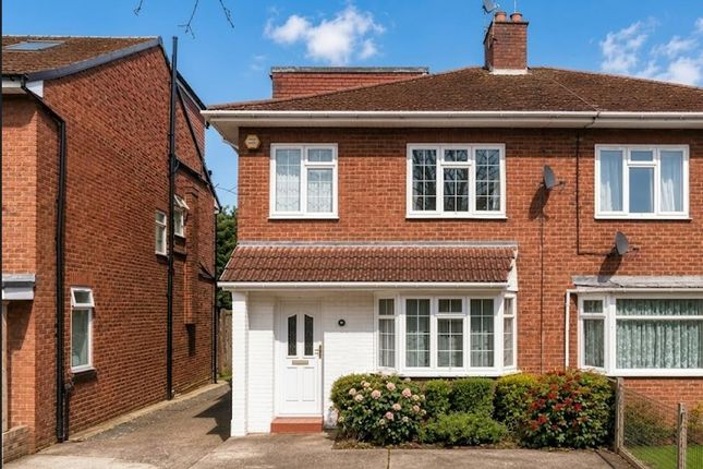 4 bed property, in Kingshill Avenue, £569,995