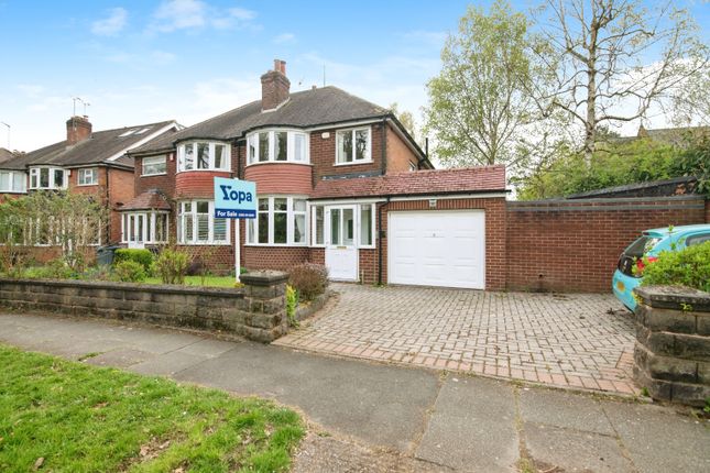 3 bed property, in Queens Park Road, £400,000
