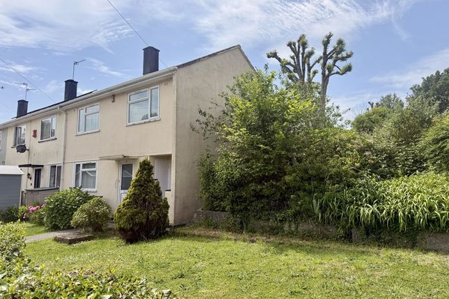 3 bed property, in Downgate Gardens, £220,000