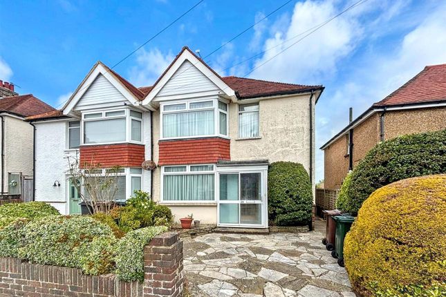 3 bed property, in Downs Avenue, £340,000