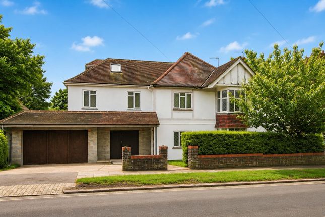 4 bed property, in Orchard Road, £800,000