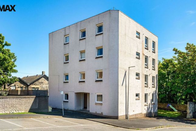 1 bed property, in West Leven Street, £75,000