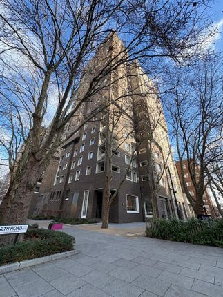 1 bed property, in Elephant Park, £465,000