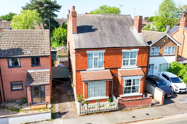 3 bed property, in Charnwood Avenue, £280,000
