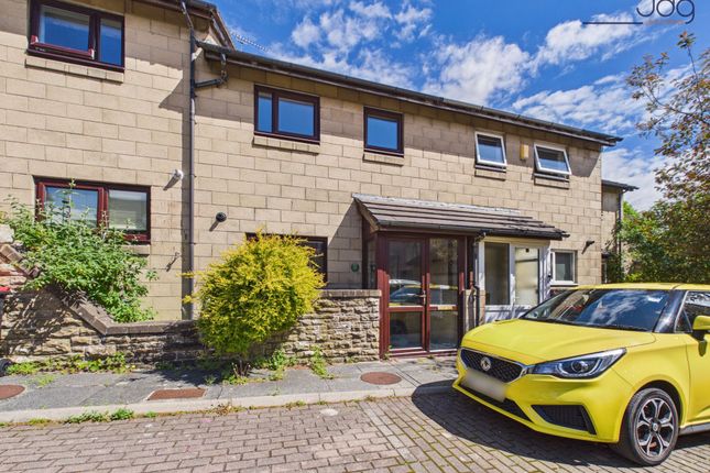 3 bed property, in Wheatfield Court, £175,000