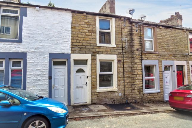 1 bed property, in Clarendon Road, £40,000