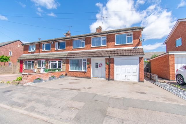 4 bed property, in Southway, £325,000