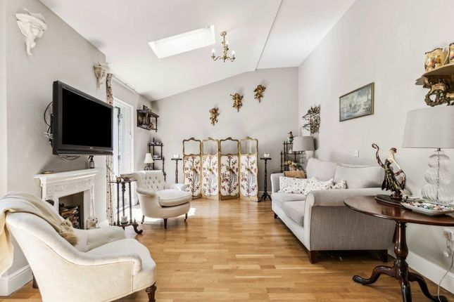 1 bed property, in Devonshire Passage, £599,950