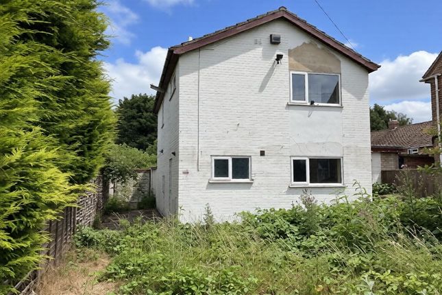 Land, in 62A Osborne Road, £60,000