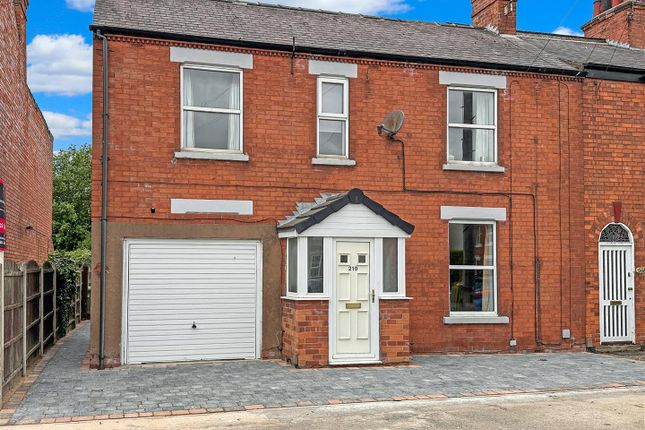 3 bed property, in London Road, £220,000